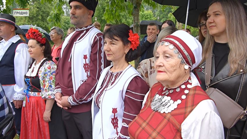 В Гродно открыли бронзовую скульптуру оленя святого Губерта