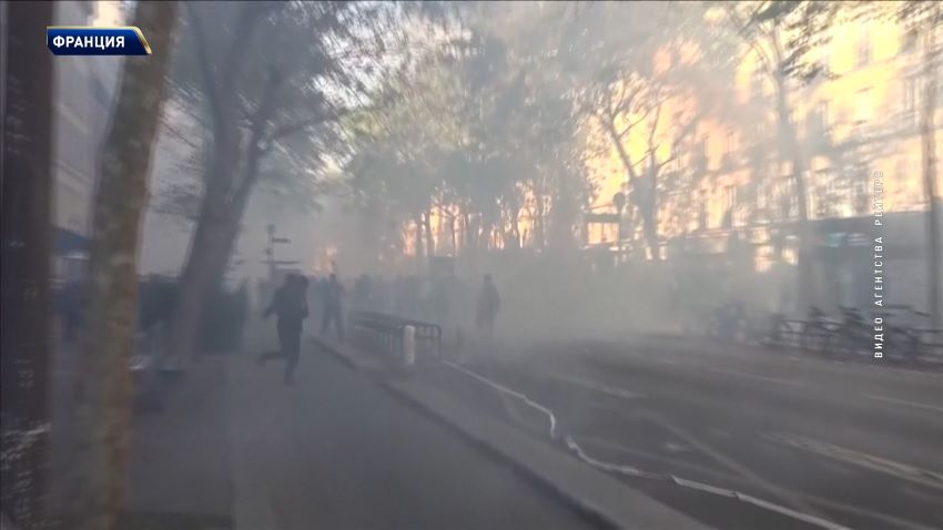 Протесты школьников во Франции переросли в стычки с полицией
