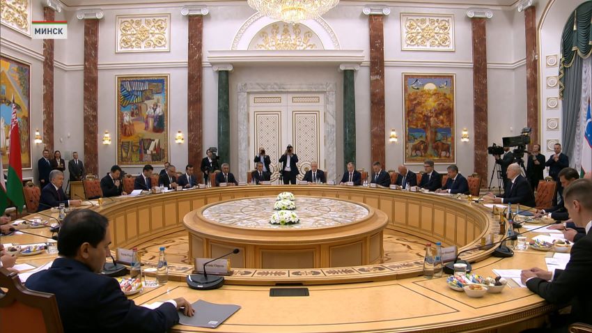 Лукашенко: подписание декларации о стратегическом партнерстве с Узбекистаном — это исторический шаг