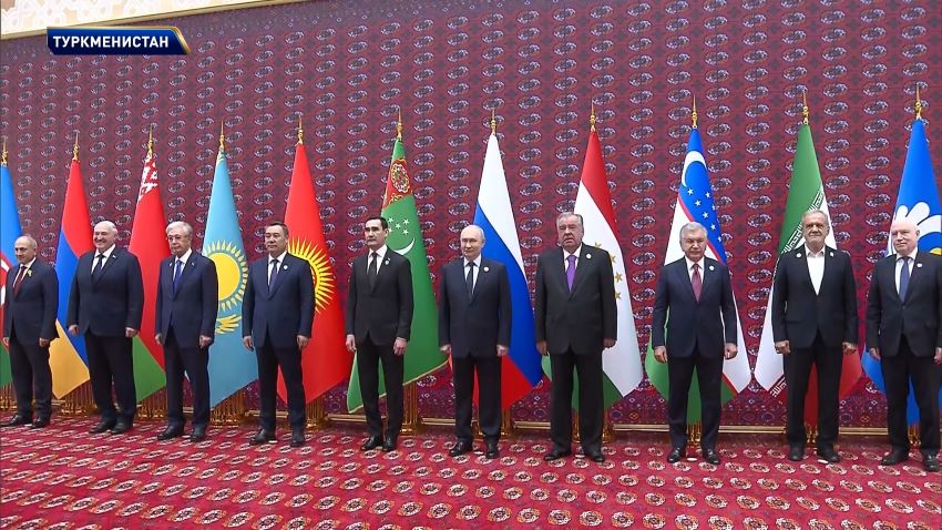 Рабочая программа Лукашенко на саммите СНГ началась переговорами с Президентом Туркменистана