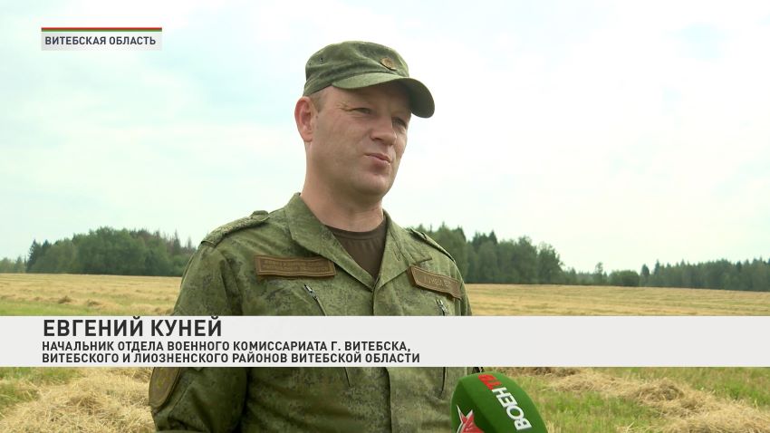 Плечом к плечу – военные помогают аграриям с уборочной