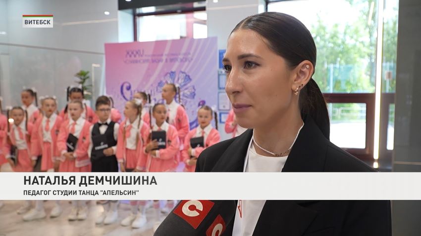 Выставка «За гранью видимого. Миры Никаса Сафронова» открылась в концертном зале «Витебск»