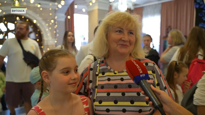 Фанфары открытия, именные звезды и картина Шагала – чем запомнился фестивальный Витебск 16 июля