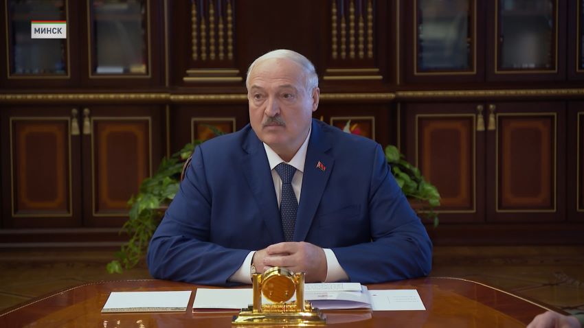 Лукашенко об ударе дрона по автобусу с гражданами Беларуси: «Мы все равно установим правду»