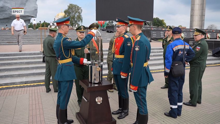Беларусь и Россия обменялись капсулами с посланиями ветеранов к 100-летию Великой Победы