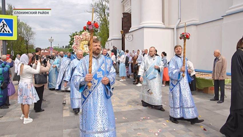 Православные верующие празднуют 556-летие со дня явления иконы Божией Матери