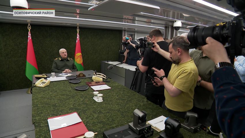 «Мы ни с кем воевать не собираемся». Лукашенко рассказал об истинном смысле совместных учений с Россией