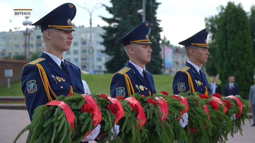 Беларусь почтила память погибших в Великой Отечественной войне общенациональной минутой молчания