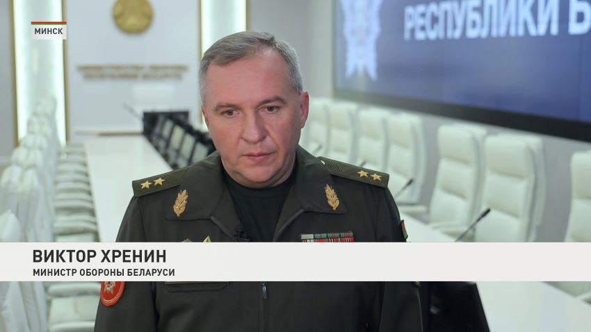 Александр Лукашенко заслушал доклад министра обороны Беларуси Виктора Хренина