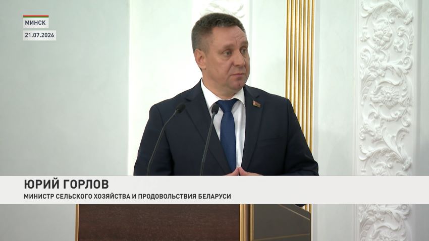 ​​Лукашенко о кадровых вопросах: всех чиновников области, района и правительство – на технику