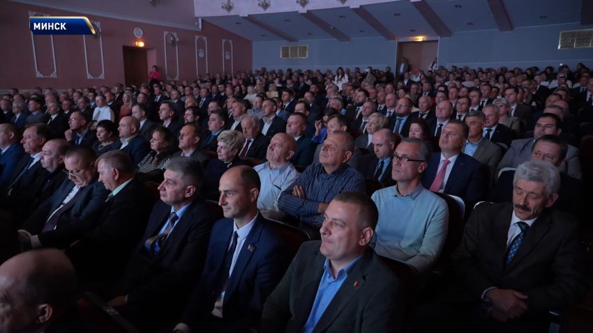Торжественная церемония и праздничный концерт ко Дню машиностроителя состоялись в ДК МТЗ