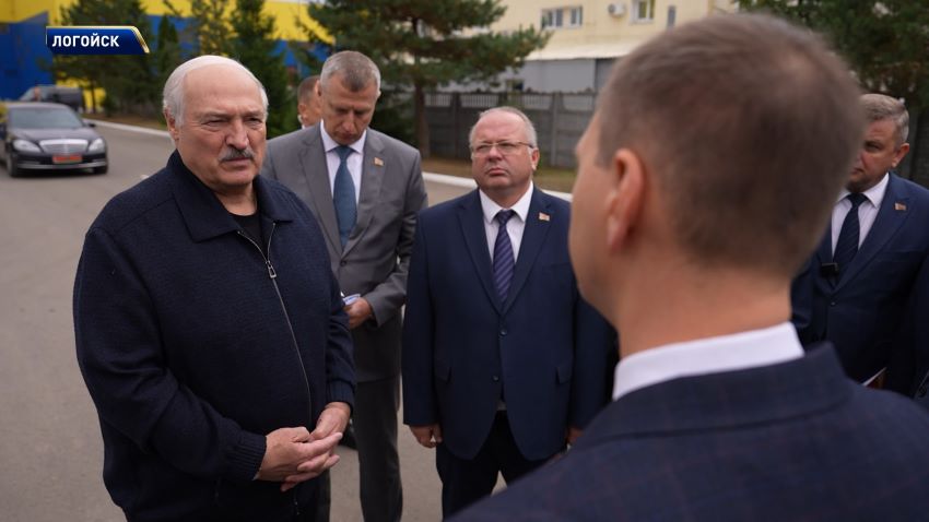 Александр Лукашенко совершил рабочую поездку в Логойский район