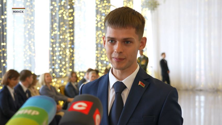 Турчин вручил благодарности Президента Беларуси лучшим преподавателям и выпускникам вузов