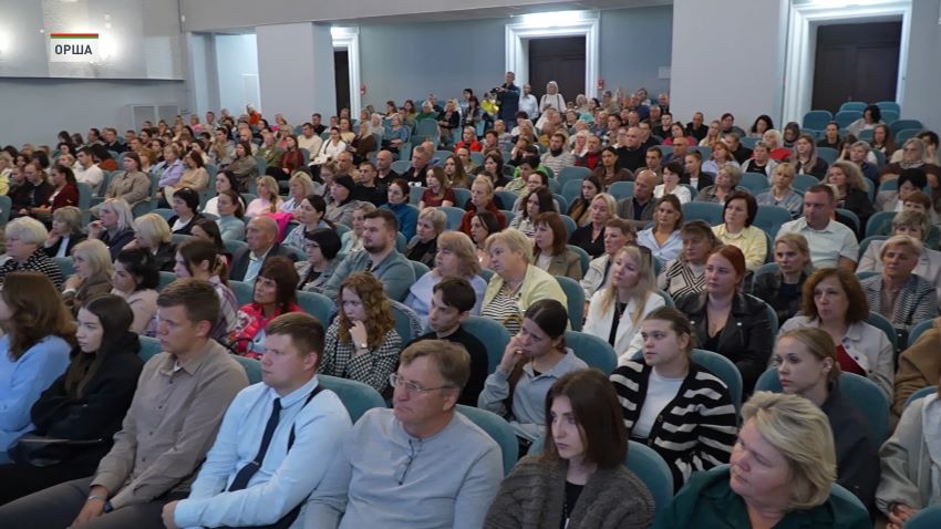 Актуальные темы обсудили жители Орши на встрече с Александром Шпаковским 
