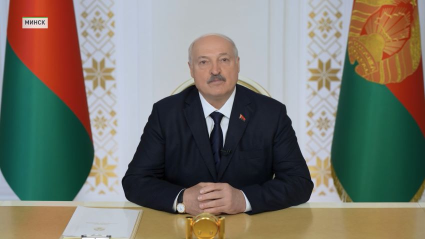 Лукашенко обратился к участникам XIII Форума регионов Беларуси и России с приветственным словом