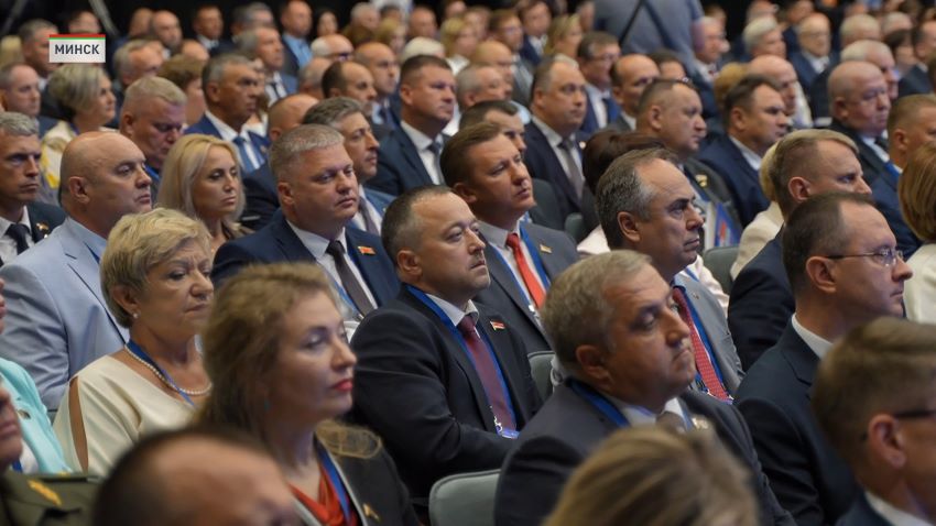 Лукашенко обратился к участникам XIII Форума регионов Беларуси и России с приветственным словом