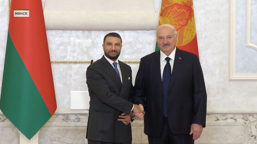 На языке дипломатии. Лукашенко принял верительные грамоты послов 9 государств