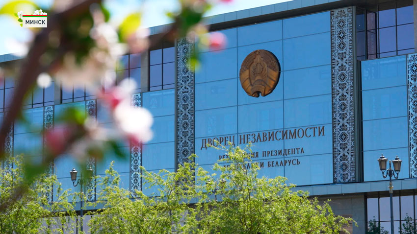Александр Лукашенко поздравил зарубежных лидеров с 80-й годовщиной Великой Победы