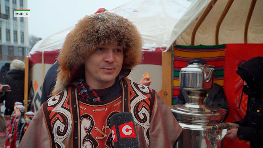 У Минской городской ратуши развернулся фестиваль «Башкортостан гостеприимный»
