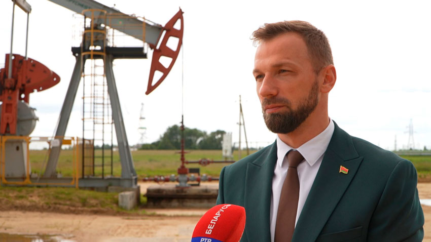 Весомый вклад в независимость нашей страны, это также нефтяная отрасль. Мы смогли остановить падение добычи нефти и начать даже ее рост, и с оптимизмом смотреть в будущее на добычу углеводородного сырья, как в рамках компании, так и всей нашей страны.