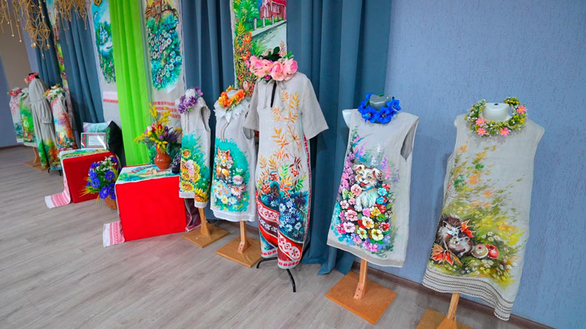 Белоруска создает кастомные вещи и уже готовит коллекцию к Славянскому базару – показываем изделия