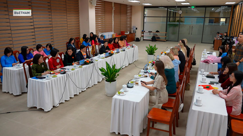 Белорусский союз женщин подписал меморандум о сотрудничестве с Союзом женщин Вьетнама