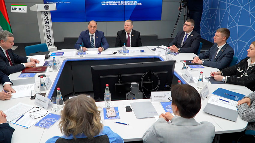 Госсекретарь Совета безопасности встретился с коллективом БИСИ