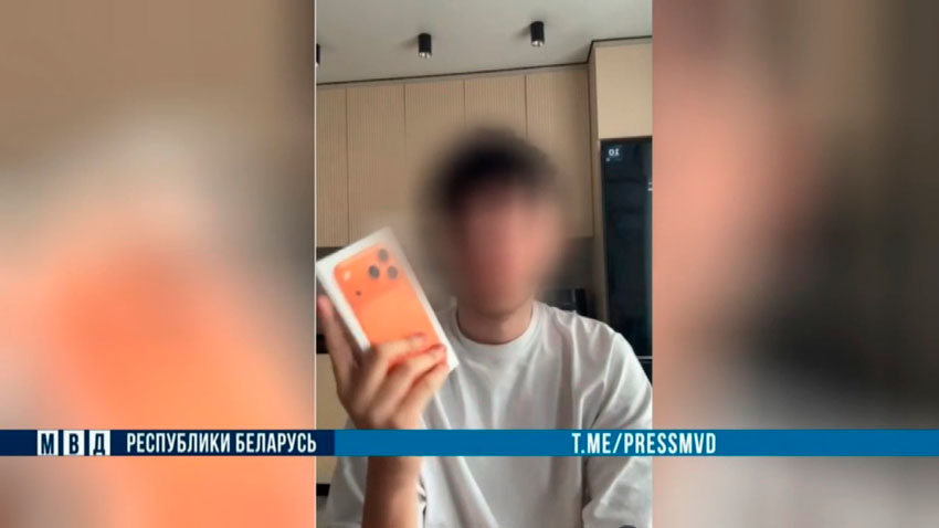 Взамен каждому благотворителю дают лотерейный билет: шанс выиграть дорогой смартфон или машину.