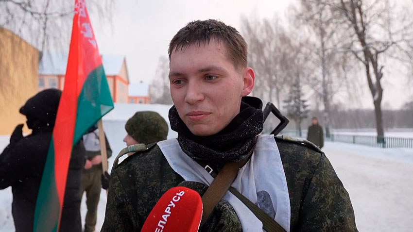 Внезапная проверка ВС продолжается. Военнослужащие сдают экзамен на выносливость