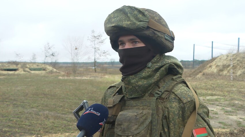Военнослужащий