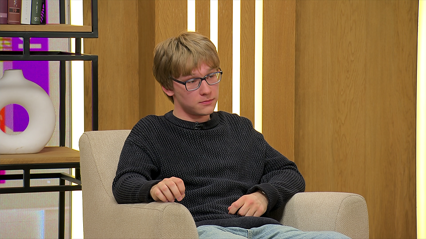 Денис Лазавик, гроссмейстер