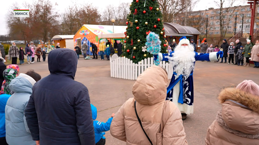 Новогодняя сказка! Дед Мороз встречает гостей в Минском зоопарке