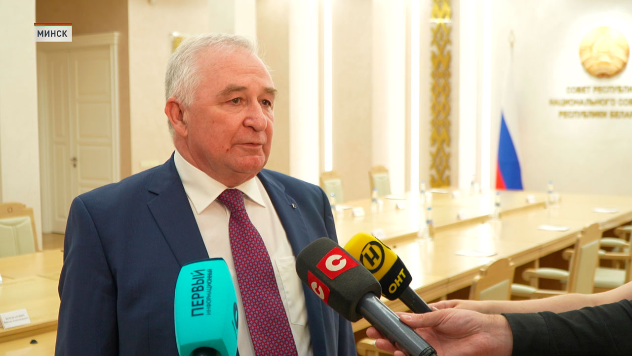 Лукашенко провел встречу с губернатором Санкт-Петербурга