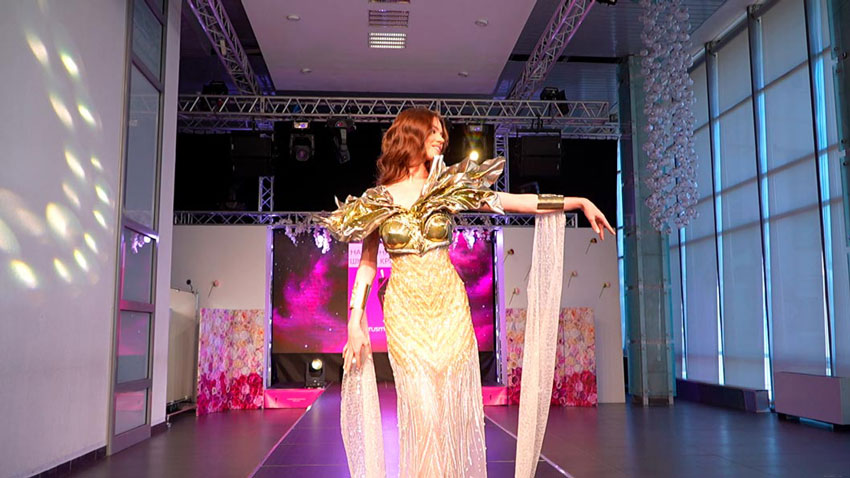 Головной убор в 7 кг и платье из кристаллов! Алёна Кучерук рассказала о подготовке к «Мисс Вселенная»