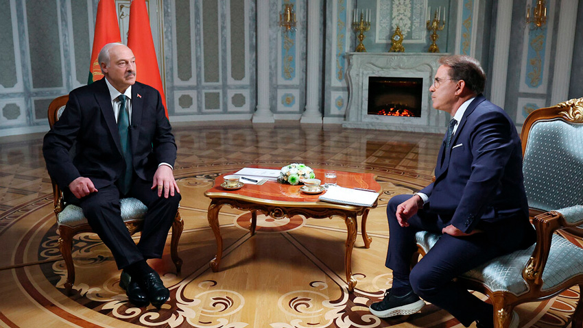 Александр Лукашенко дал интервью журналисту телеканала RT Рику Санчесу