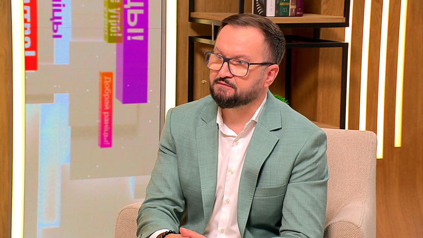 Юрий Царев