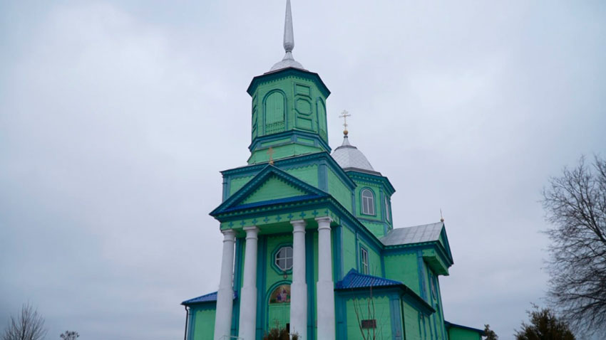 Храм построен без единого гвоздя! Узнали историю святыни в агрогородке Блонь