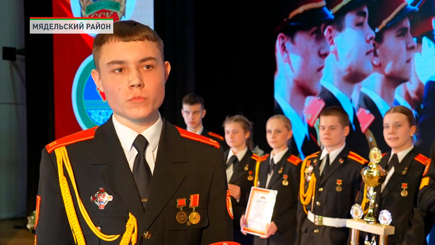 Патриотизм в первую очередь это служение Родине, любовь к ней, постоянно каждый день думать об этом. На будущее тоже поступать в вузы силового блока, чтобы опять же продолжать это дело. Чтобы наша Беларусь оставалась самой безопасной из державой.