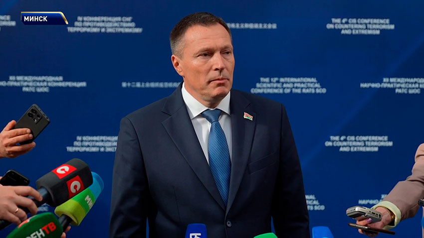 Александр Неверовский