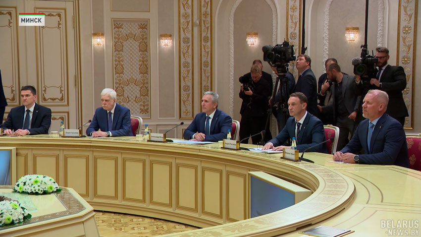 Новые предложения от Беларуси и разведка нефти – о чём говорили Лукашенко и губернатор Тюменской области