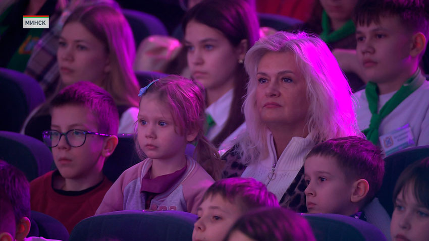 Сегодня как никогда у всех нас равные возможности! Надо только одно – трудиться: Лукашенко – детям