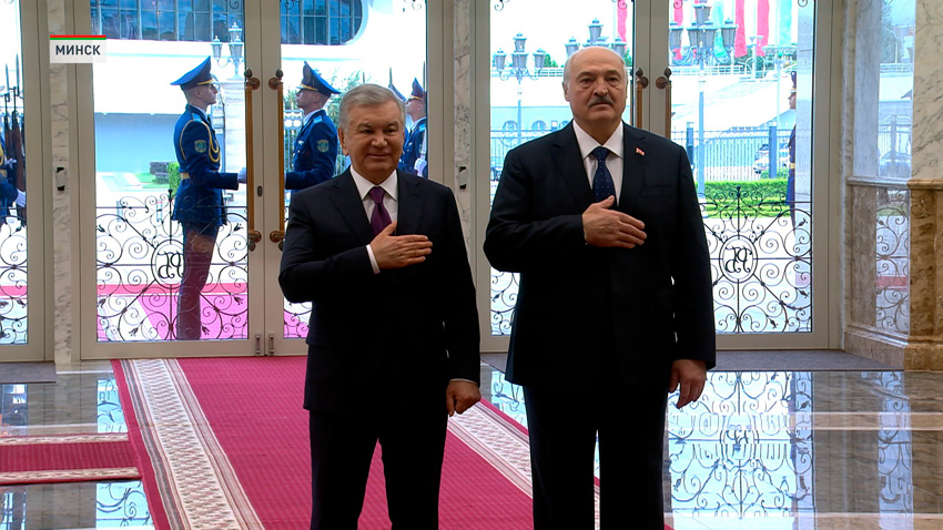 Лукашенко встретился с Мирзиёевым