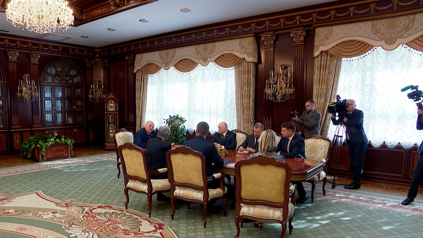 Лукашенко встретился со спецпосланником США Коулом