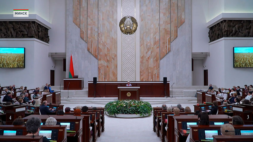 Масштабный республиканский форум «Женщина и будущее деревни» проходит в Минске