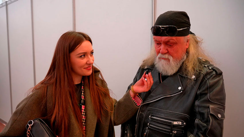 – А что читают байкеры? – Боевики.