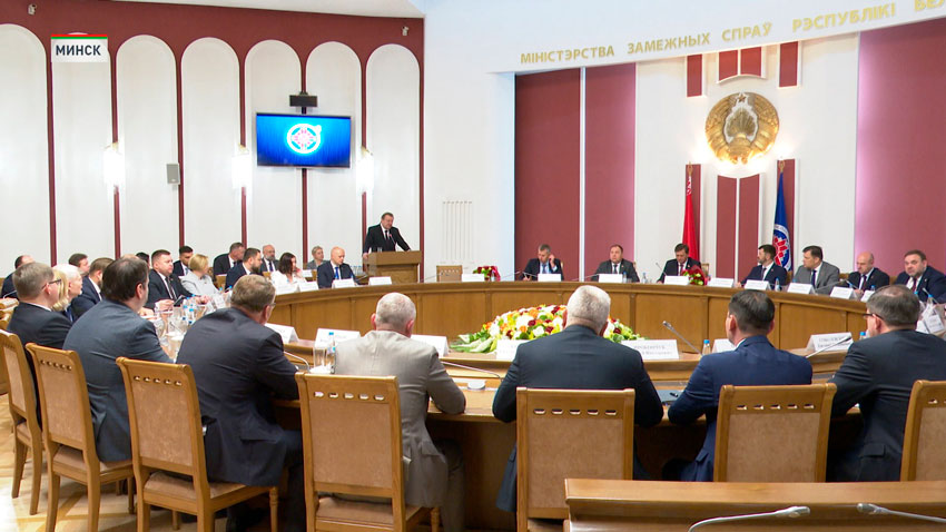 Нового руководителя 28 июня представили коллективу Министерства иностранных дел