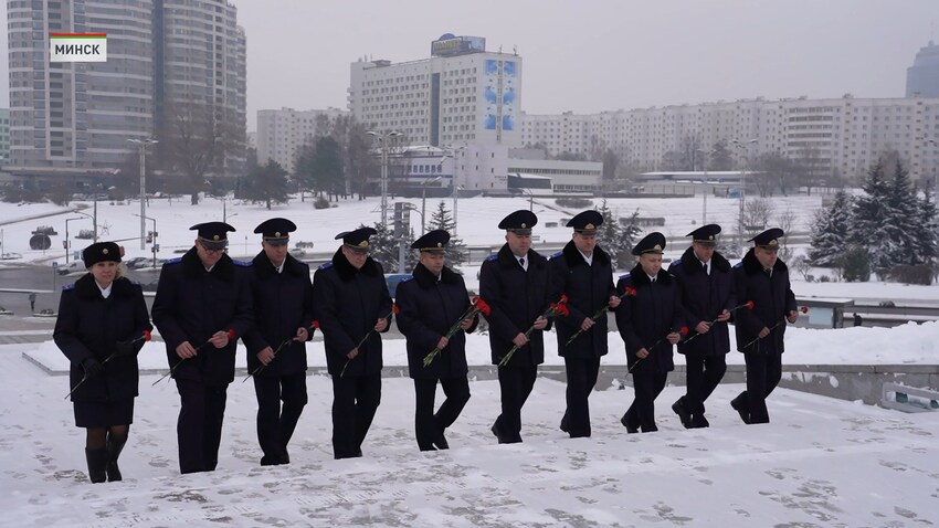 Возложение цветов