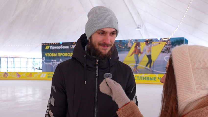 – Какой-то трюк уже выучил? – Падать правильно. Вперед, на ручки, и расставлять их в стороны, чтобы скользить.