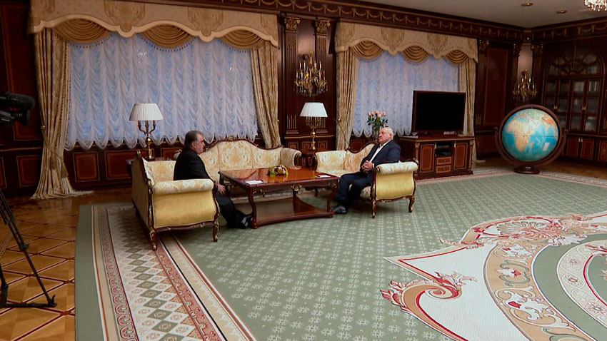Александр Лукашенко провёл встречу с Садыром Жапаровым