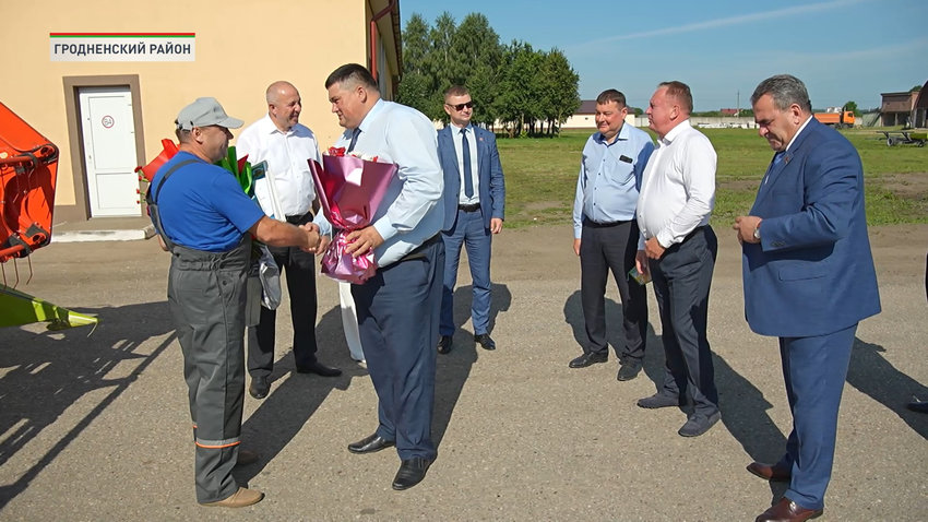 Первый комбайнер-тысячник определился в Гродненской области